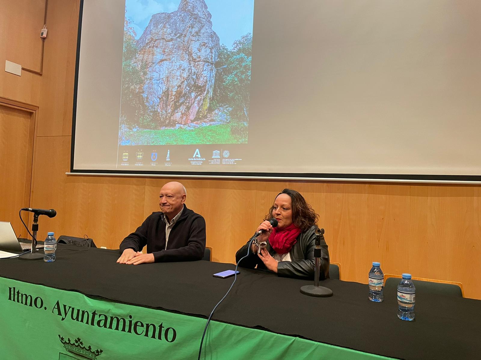 EL PASADO SÁBADO 2 DE DICIEMBRE SE INAUGURÓ LA EXPOSICIÓN CONMEMORATIVA DEL LOS 25 AÑOS DE LA DECLARACIÓN DE PATRIMONIO DE LA HUMANIDAD POR LA UNESCO DEL ARTE RUPESTRE DEL ARCO DEL MEDITERRÁNEO.